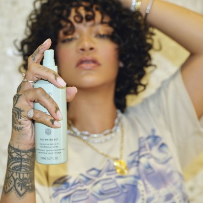 Купить FENTY HAIR The Hydrated + Hot Ones - Leave-In Conditioner + Heat Protectant Duo Set на Beautystorage.ru. Быстрая доставка по России и СНГ.