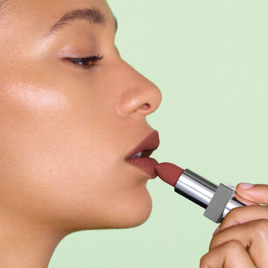 Prada Monochrome Soft Matte купить в Beauty Storage. Быстрая доставка по России и СНГ.
