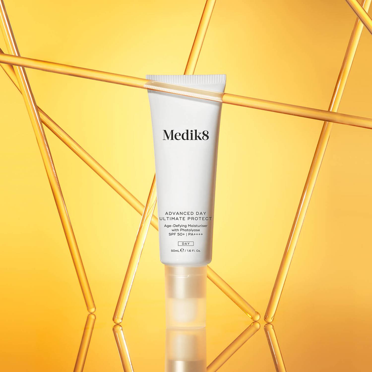 MEDIK8 Advanced Day Ultimate Protect SPF50+ купить в Beauty Storage. Быстрая доставка по России и СНГ.