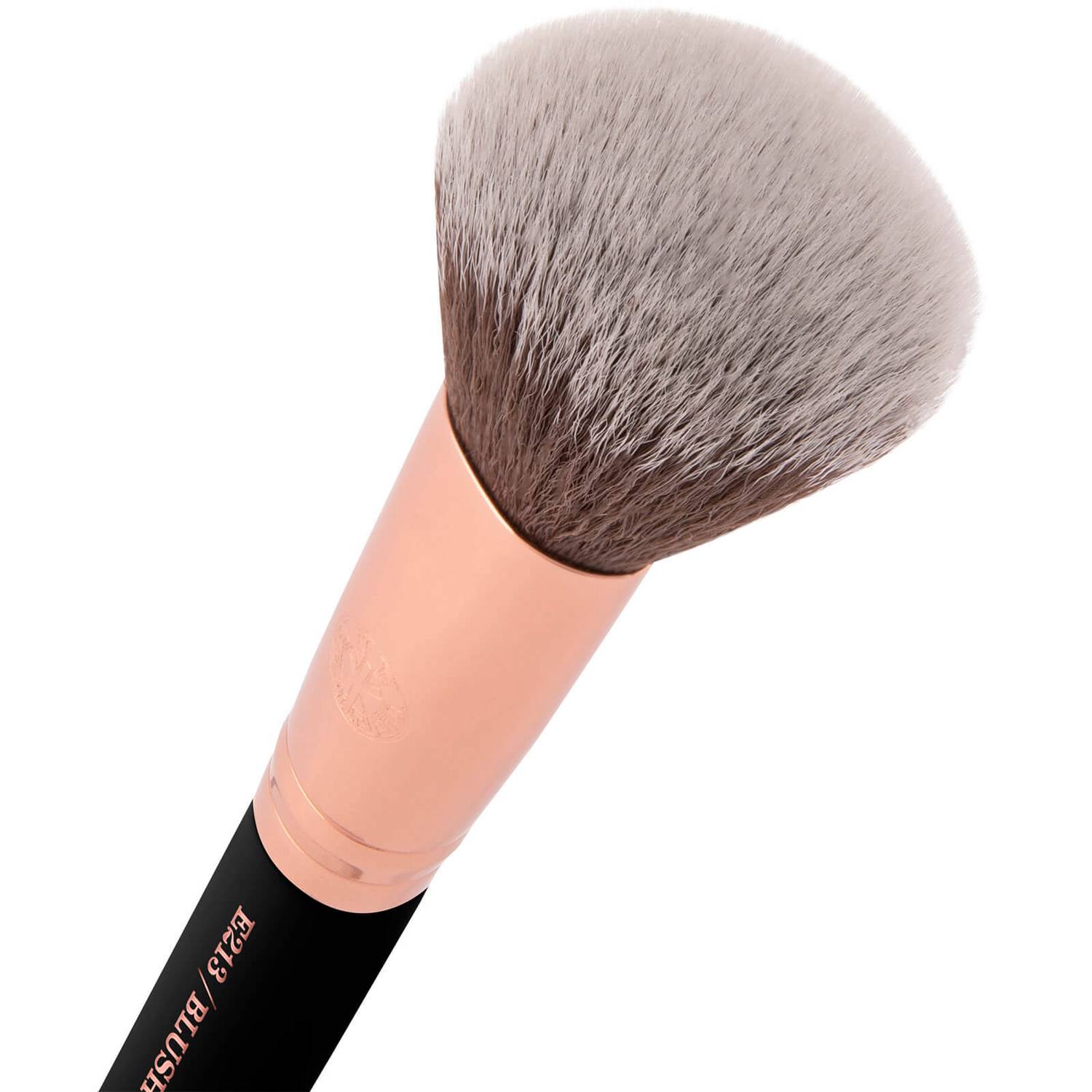 LUVIA E213 Blush Brush купить в Beauty Storage. Быстрая доставка по России и СНГ.
