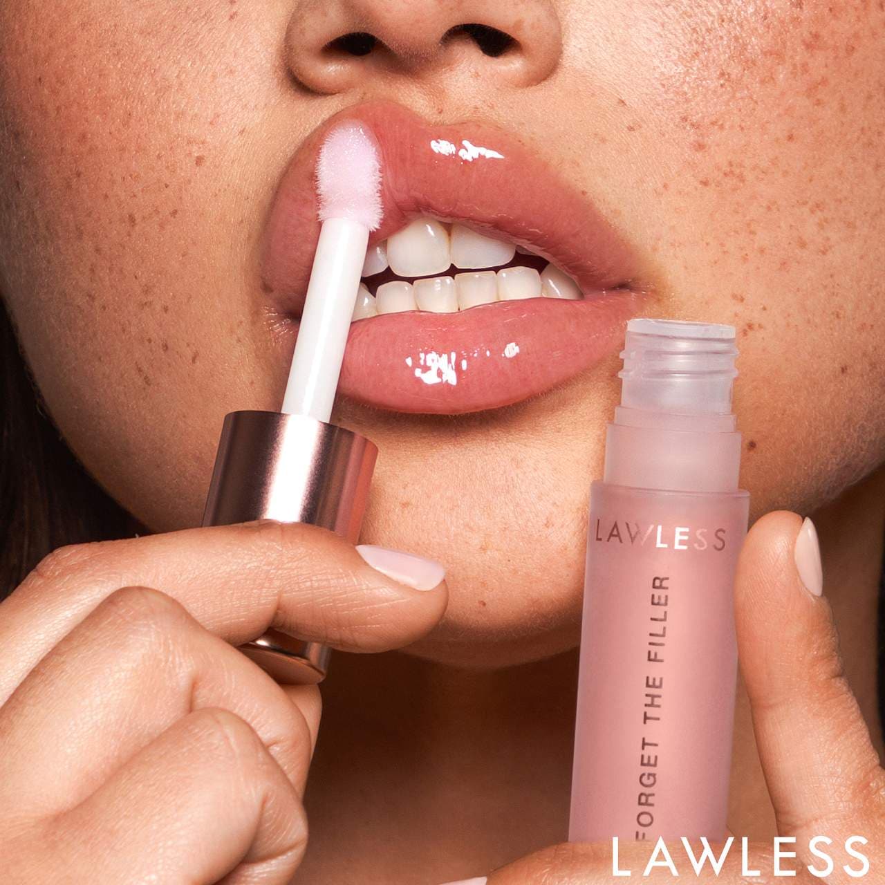 LAWLESS Forget The Filler Lip Plumper Line Smoothing Gloss купить в Beauty Storage. Быстрая доставка по России и СНГ.