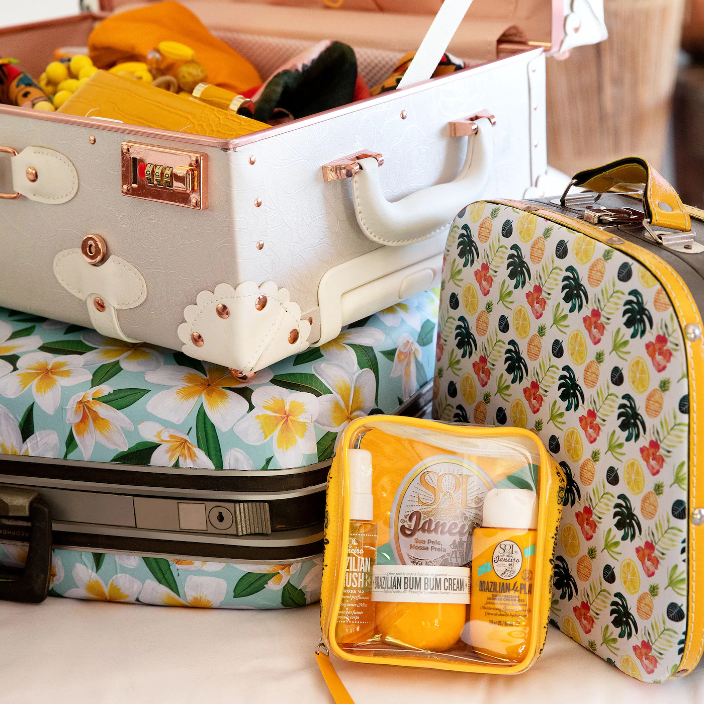 SOL DE JANEIRO Bum Bum Jet Set купить в Beauty Storage. Быстрая доставка по России и СНГ.
