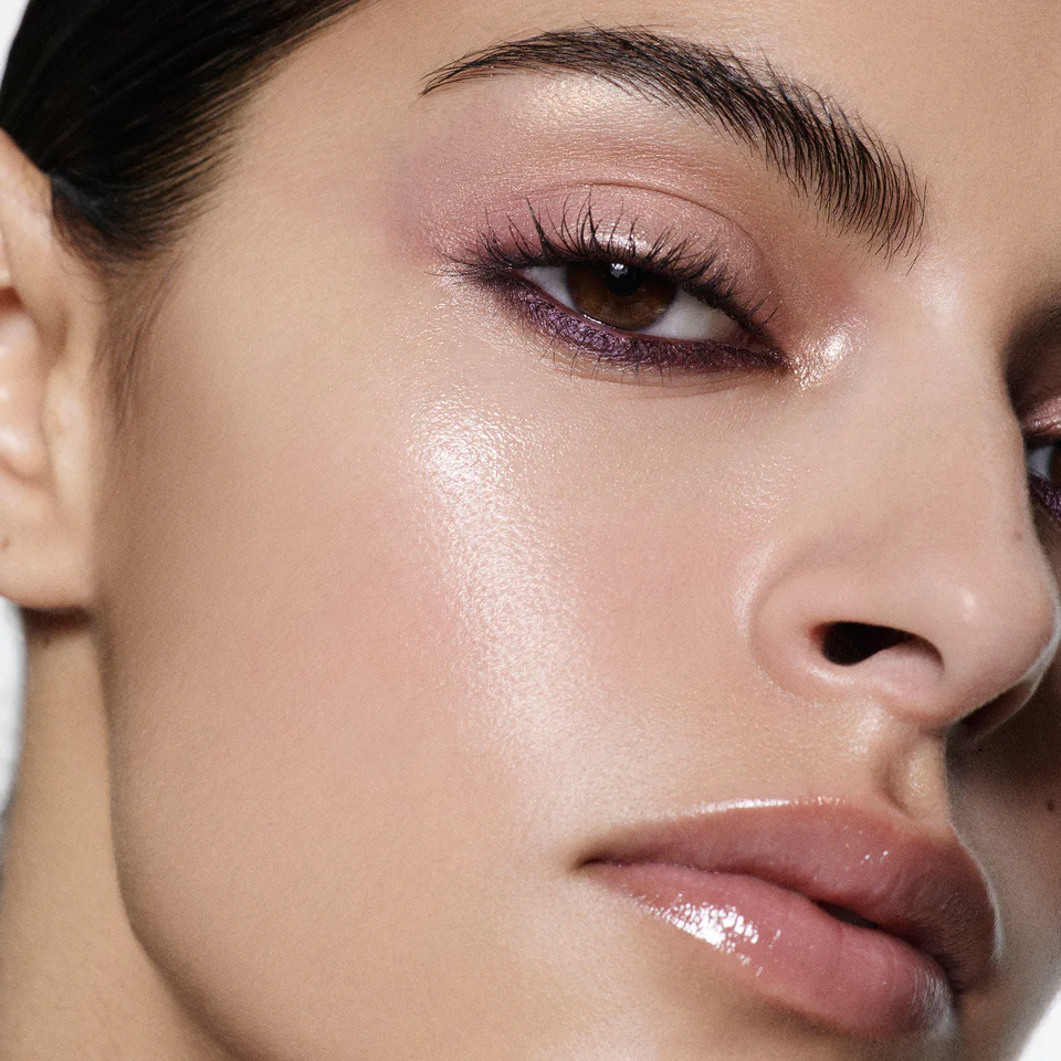 Купить VICTORIA BECKHAM Eye Wardrobe Multi-Finish Eyeshadow Palette на Beautystorage.ru. Быстрая доставка по России и СНГ.