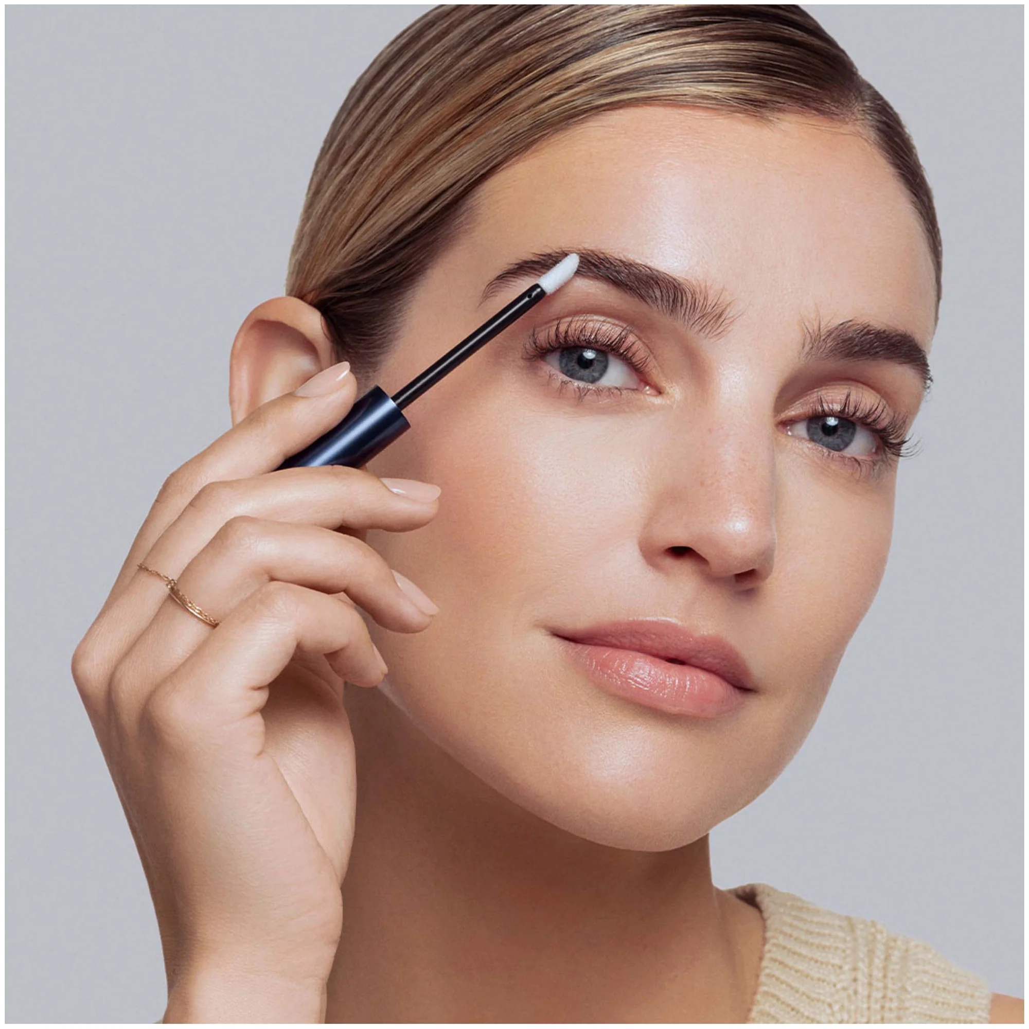 Купить REVITALASH RevitaBrow Advanced Eyebrow Serum на Beautystorage.ru. Быстрая доставка по России и СНГ.
