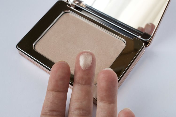 NATASHA DENONA All Over Glow Face & Body Shimmer