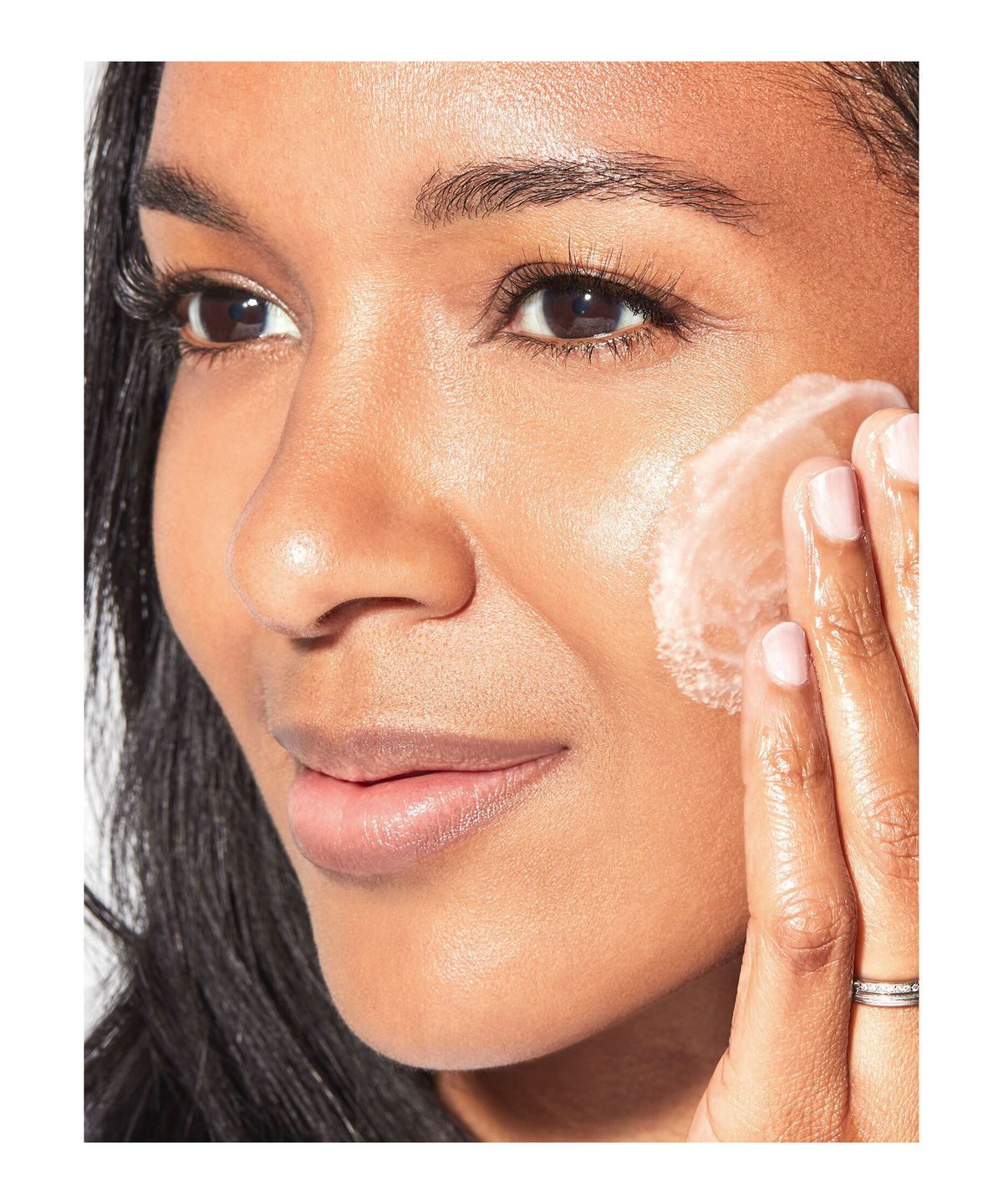 HONEST BEAUTY Magic Gel to Milk Cleanser купить в Beauty Storage. Быстрая доставка по России и СНГ.