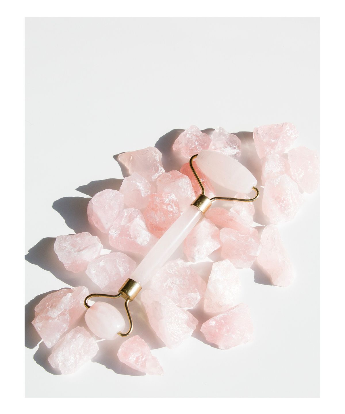 HERBIVORE Rose Quartz Facial Roller купить в Beauty Storage. Быстрая доставка по России и СНГ.