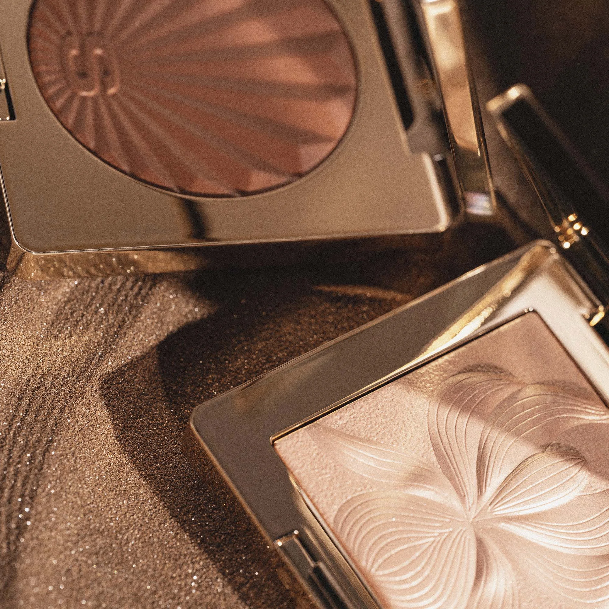 Купить SISLEY Paris L'Orchidee Highlighter на Beautystorage.ru. Быстрая доставка по России и СНГ.