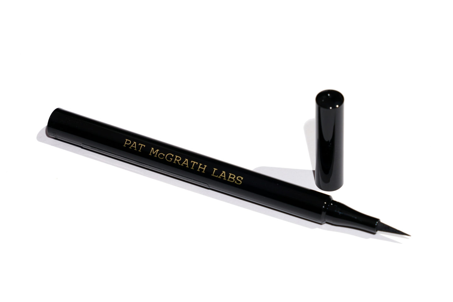 PAT MCGRATH LABS Perma Precision Liquid Eyeliner купить в Beauty Storage.  Быстрая доставка по России и СНГ.