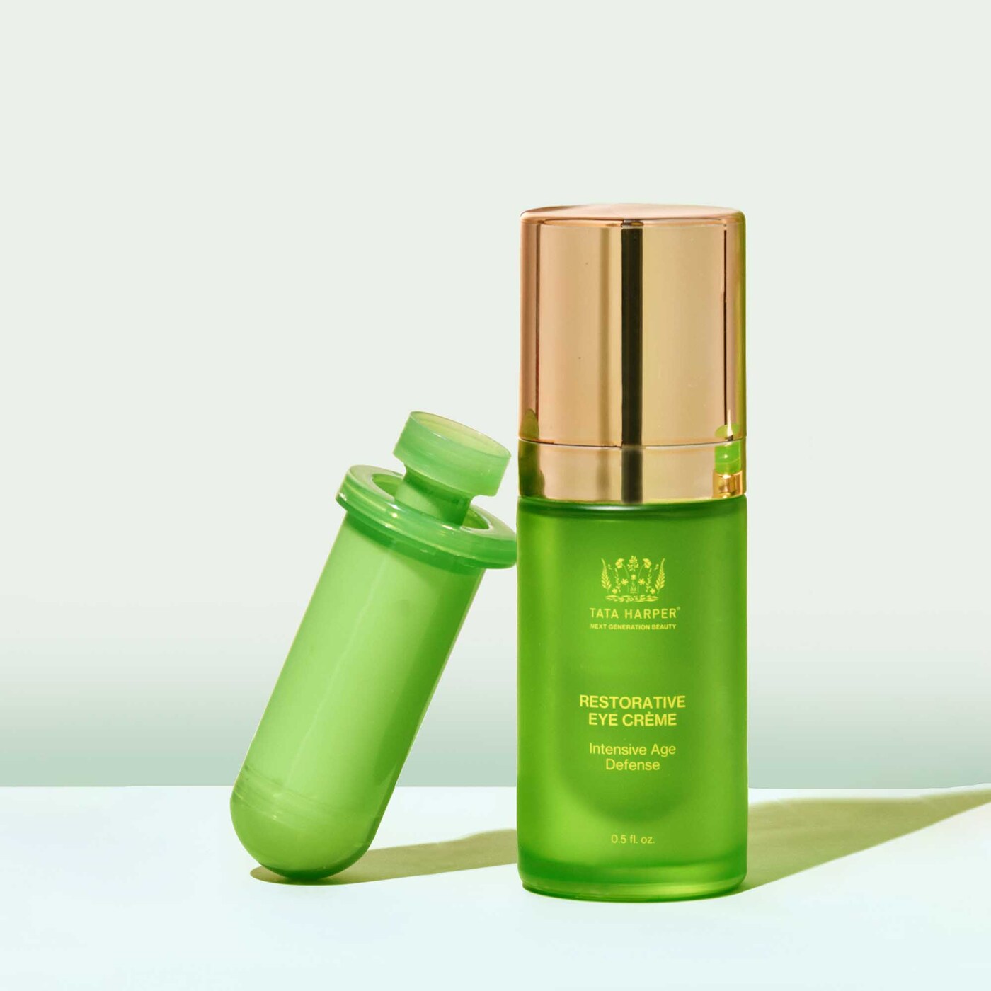 TATA HARPER Refillable Restorative Eye Crème купить в Beauty Storage. Быстрая доставка по России и СНГ.