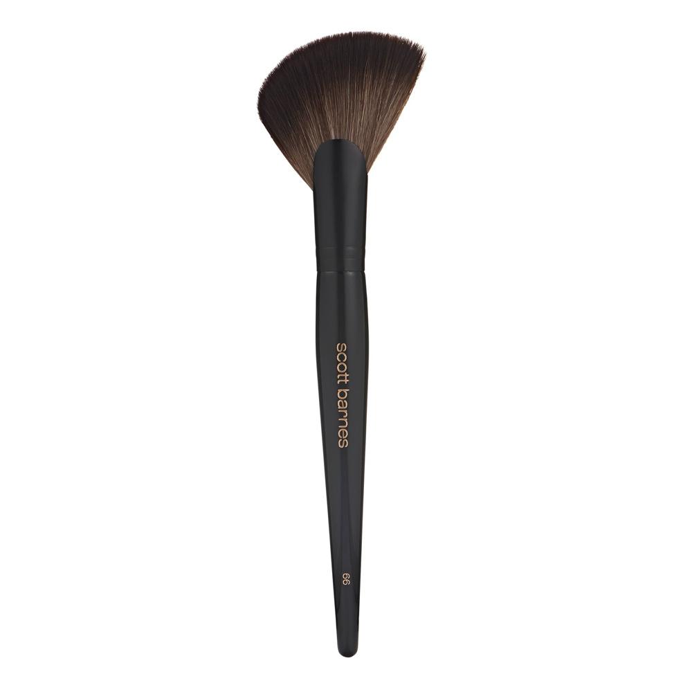 SCOTT BARNES Powder Sheer Brush #66