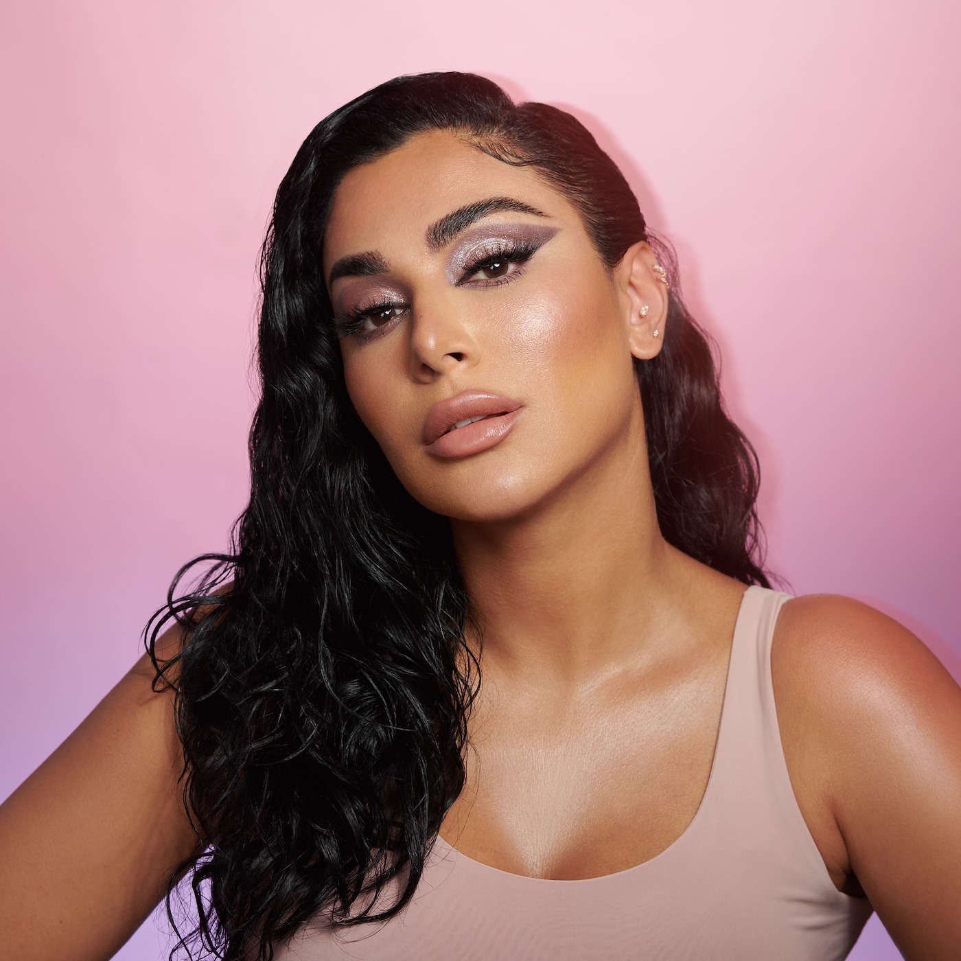 HUDA BEAUTY Rose Quartz Eyeshadow Palette купить в Beauty Storage. Быстрая доставка по России и СНГ.