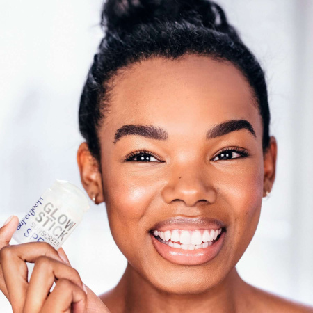 SUPERGOOP! Glow Stick SPF 50 PA++++ купить в Beauty Storage. Быстрая доставка по России и СНГ.
