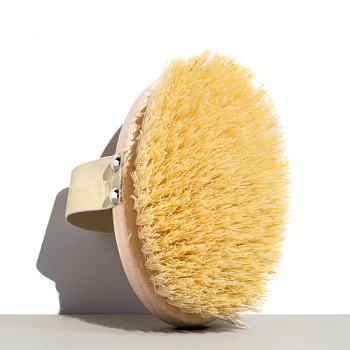 KORA ORGANICS Dry Body Brush купить в Beauty Storage. Быстрая доставка по России и СНГ.
