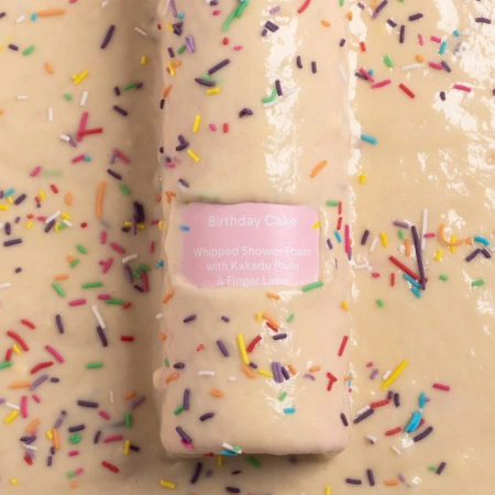 SUNDAE Birthday Cake Foaming Body Wash купить в Beauty Storage. Быстрая доставка по России и СНГ.