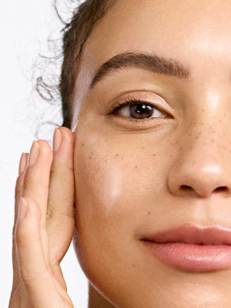 GLOSSIER Super Bounce