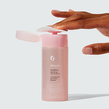 GLOSSIER Solution