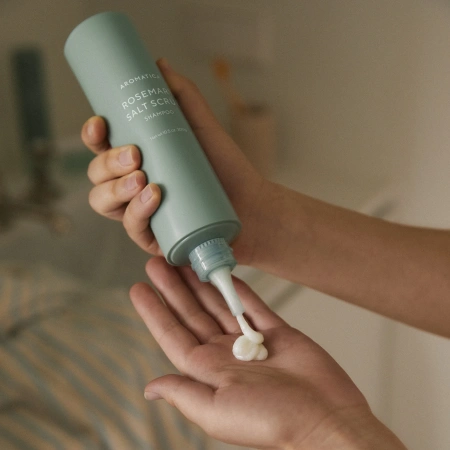 Купить AROMATICA Rosemary Salt Scrub Shampoo на Beautystorage.ru. Быстрая доставка по России и СНГ.
