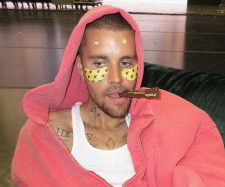 Купить RHODE Peptide Lip Treatment Designed with Justin Bieber -  Caramelized Bananaна Beautystorage.ru. Быстрая доставка по России и СНГ.
