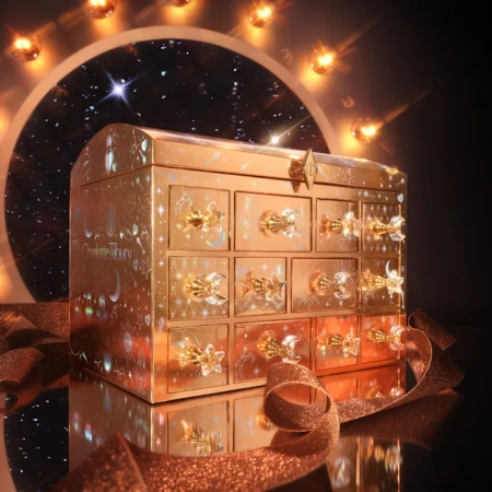 CHARLOTTE TILBURY Charlotte's Beauty Treasure Chest купить в Beauty Storage. Быстрая доставка по России и СНГ.