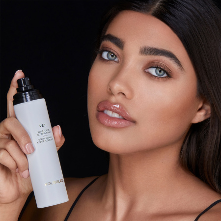 HOURGLASS Veil™ Setting Spray купить в Beauty Storage. Быстрая доставка по России и СНГ.
