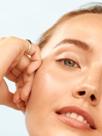GLOSSIER Futuredew