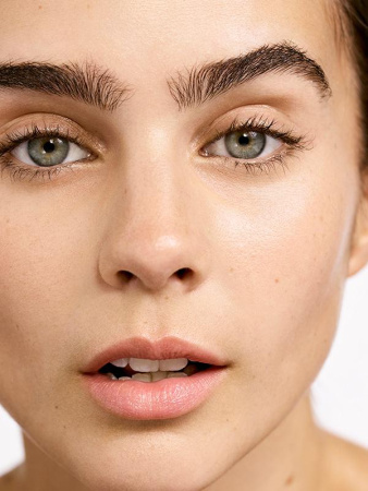 GLOSSIER Super Bounce