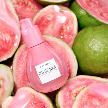 GLOW RECIPE Guava Vitamin C Dark Spot Serum купить в Beauty Storage. Быстрая доставка по России и СНГ.