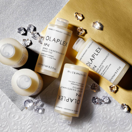 OLAPLEX No.4 Bond Maintenance Shampoo купить в Beauty Storage. Быстрая доставка по России и СНГ.
