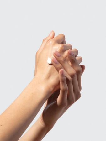 GLOSSIER Hand Cream