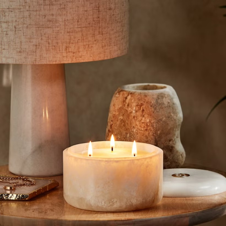 ESPA Alabastros Bergamot & Jasmine Candle купить в Beauty Storage. Быстрая доставка по России и СНГ.