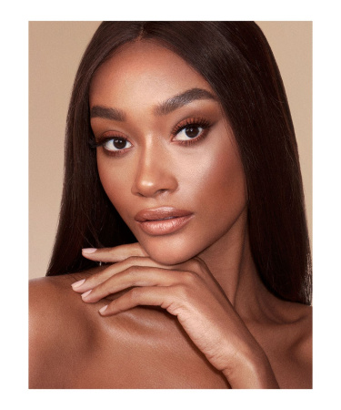 CHARLOTTE TILBURY Luxury Palette of Mattes - Desert Haze купить в Beauty Storage. Быстрая доставка по России и СНГ.