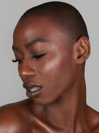 REFY Gloss Highlighter купить в Beauty Storage. Быстрая доставка по России и СНГ.