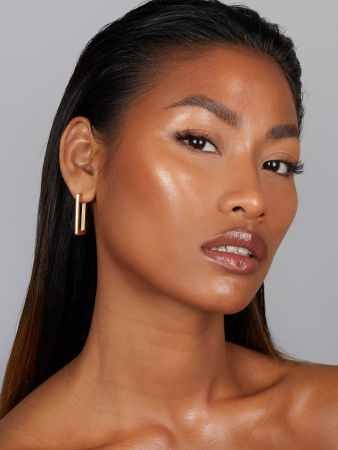 REFY Gloss Highlighter купить в Beauty Storage. Быстрая доставка по России и СНГ.