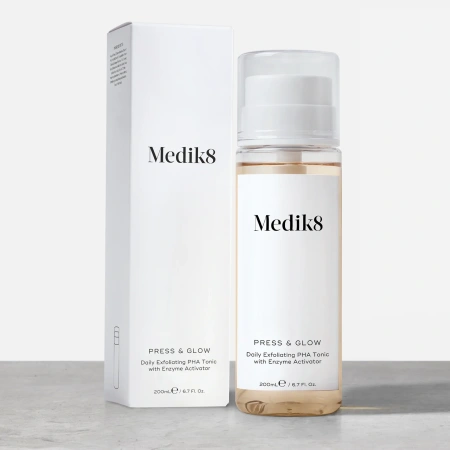 MEDIK8 PRESS & GLOW™ Daily Exfoliating PHA Tonic with Enzyme Activator купить в Beauty Storage. Быстрая доставка по России и СНГ.
