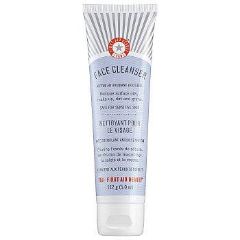 FIRST AID BEAUTY Face Cleanser