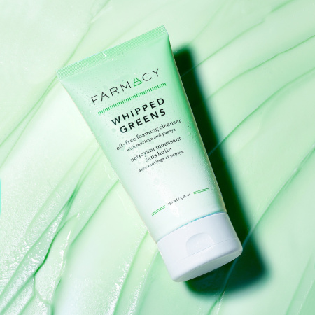 FARMACY Whipped Greens: oil-free foaming cleanser with moringa and papaya  купить в Beauty Storage. Быстрая доставка по России и СНГ.