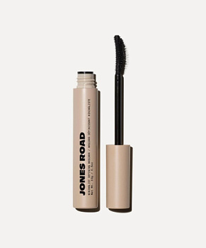 Купить JONES ROAD Minimalist Defining Mascara на Beautystorage.ru. Быстрая доставка по России и СНГ.