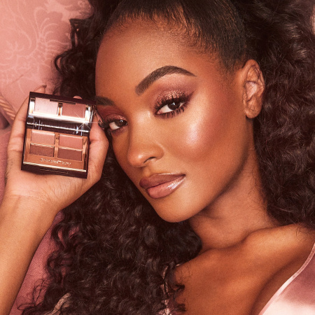 CHARLOTTE TILBURY Luxury Eyeshadow Palette - Pillow Talk Dreams купить в Beauty Storage. Быстрая доставка по России и СНГ.
