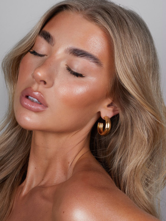 REFY Gloss Highlighter купить в Beauty Storage. Быстрая доставка по России и СНГ.