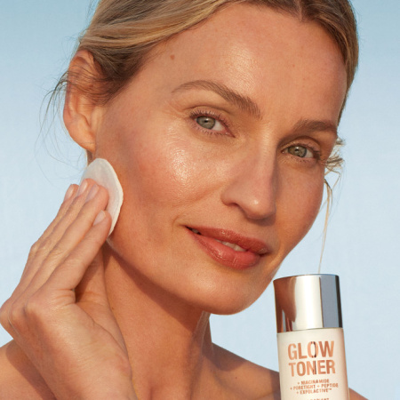 CHARLOTTE TILBURY Skin Revival On The Go Limited Edition Skincare Kit купить в Beauty Storage. Быстрая доставка по России и СНГ.