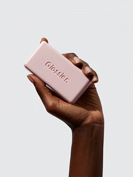 GLOSSIER Body Hero Exfoliating Bar купить в Beauty Storage.  Быстрая доставка по России и СНГ.