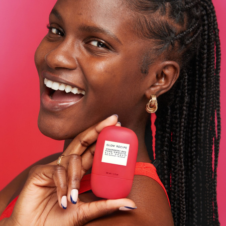 GLOW RECIPE Strawberry BHA Pore-Smooth Blur Drops купить в Beauty Storage. Быстрая доставка по России и СНГ.