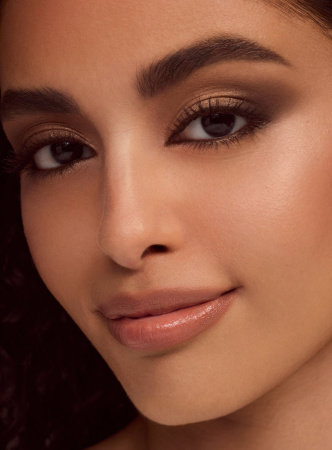 Купить RARE BEAUTY Essential Neutrals Eyeshadow Palette на Beautystorage.ru. Быстрая доставка по России и СНГ.