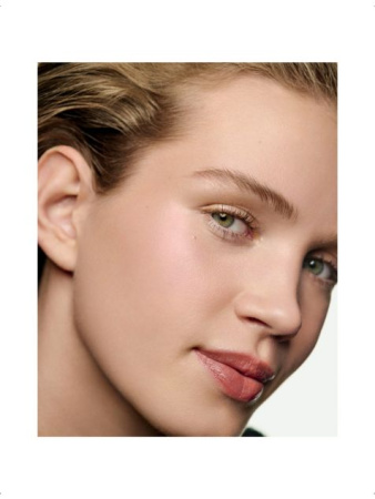 Купить CHANEL Les Beiges Healthy Glow Highlighter Exclusive Creation – Fresh Liquid Highlighter на Beautystorage.ru. Быстрая доставка по России и СНГ.
