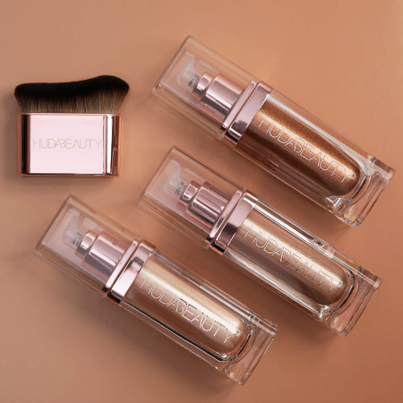 HUDA BEAUTY N.Y.M.P.H Body Blur & Glow Brush
