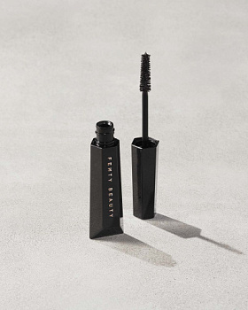 Купить FENTY BEAUTY Hella Thicc Volumizing Mascara на Beautystorage.ru. Быстрая доставка по России и СНГ.
